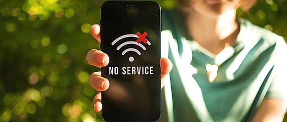 Territori senza segnale. Telefoni senza linea. Scrivilo a Uncem