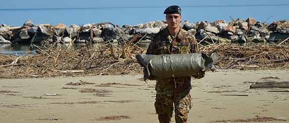Messa in sicurezza e rimozione di un ordigno bellico rinvenuto sul lungomare di San Salvo