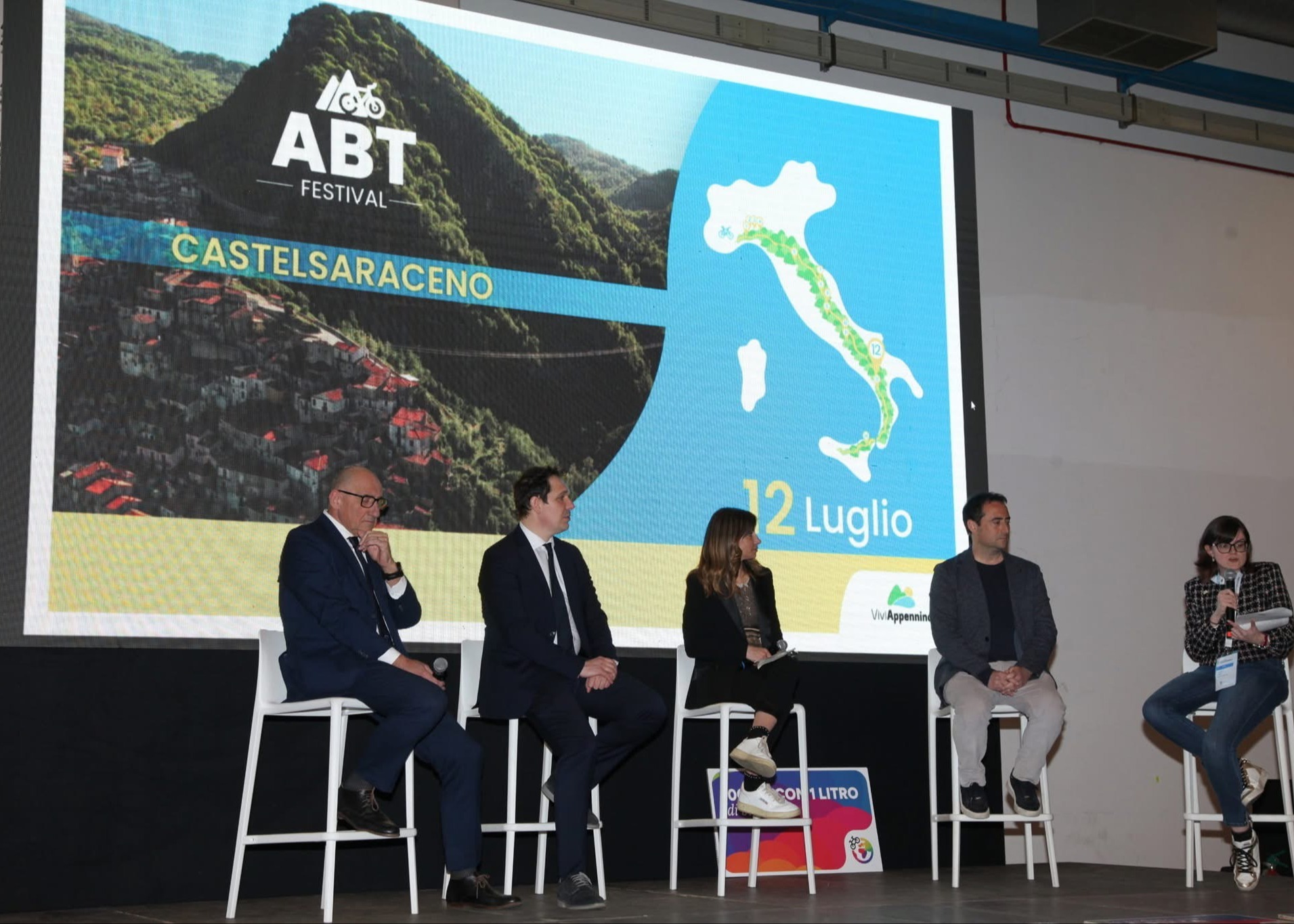 Il Comune di Castelsaraceno tra le tappe dell’Appennino Bike Tour 2026 presentate alla Fiera del Cicloturismo di Padova.