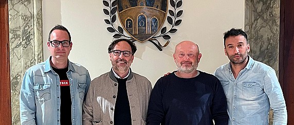 𝐏𝐚𝐬𝐬𝐚𝐠𝐠𝐢𝐨 𝐝𝐢 𝐜𝐨𝐧𝐬𝐞𝐠𝐧𝐞 𝐩𝐞𝐫 𝐥𝐚 𝐏𝐫𝐨 𝐋𝐨𝐜𝐨 𝐂𝐚𝐥𝐳𝐨𝐥𝐚𝐫𝐨