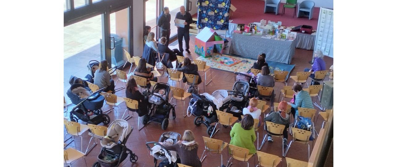 Crescere con i libri : I benefici della lettura - per genitori e bimbi da 0 a 1 anno