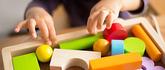 AVVISO PUBBLICO PER L’APERTURA DELLE ISCRIZIONI AL NIDO D’INFANZIA COMUNALE “A PICCOLI PASSI…” SITO IN CARSOLI, VIA MAZZINI A.E. 2026/2027