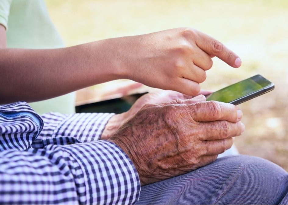 MANIFESTAZIONE DI INTERESSE  CORSO FORMATIVO DIGITALIZZAZIONE PER ANZIANI