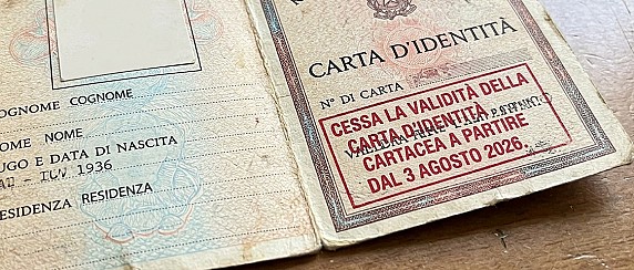 Cessa la validità della carta d'identità cartacea a partire dal 3 Agosto 2026