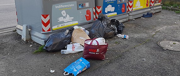 Controlli rafforzati contro l’abbandono dei rifiuti. Nei primi due mesi del 2026 accertate 46 violazioni