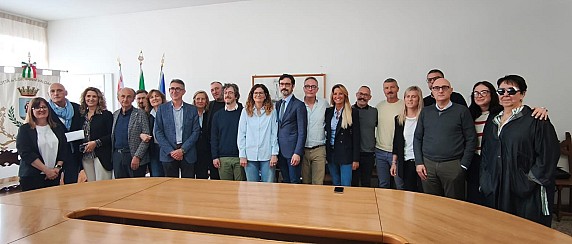 Il Valdarno "ci mette la faccia": al via la campagna di comunicazione per il punto nascita della Gruccia