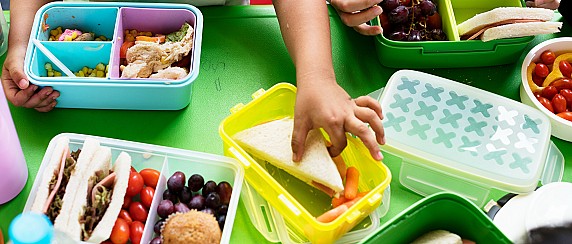 Tutti a tavola, tutti insieme: a scuola un menù senza glutine per la Settimana Nazionale della Celiachia