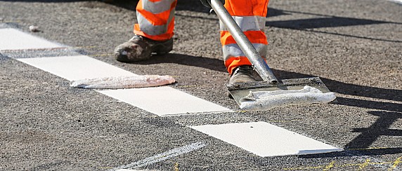 Lavori di rifacimento della segnaletica orizzontale