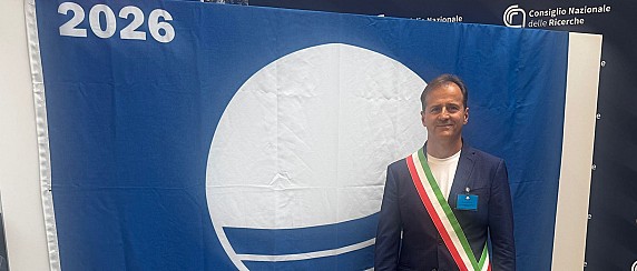È di nuovo Blu la Bandiera sul Mare di Terracina, il prestigioso riconoscimento per il dodicesimo anno consecutivo.