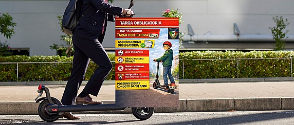 Monopattini elettrici: dal 16 maggio obbligo di contrassegno, dal 16 luglio assicurazione RC