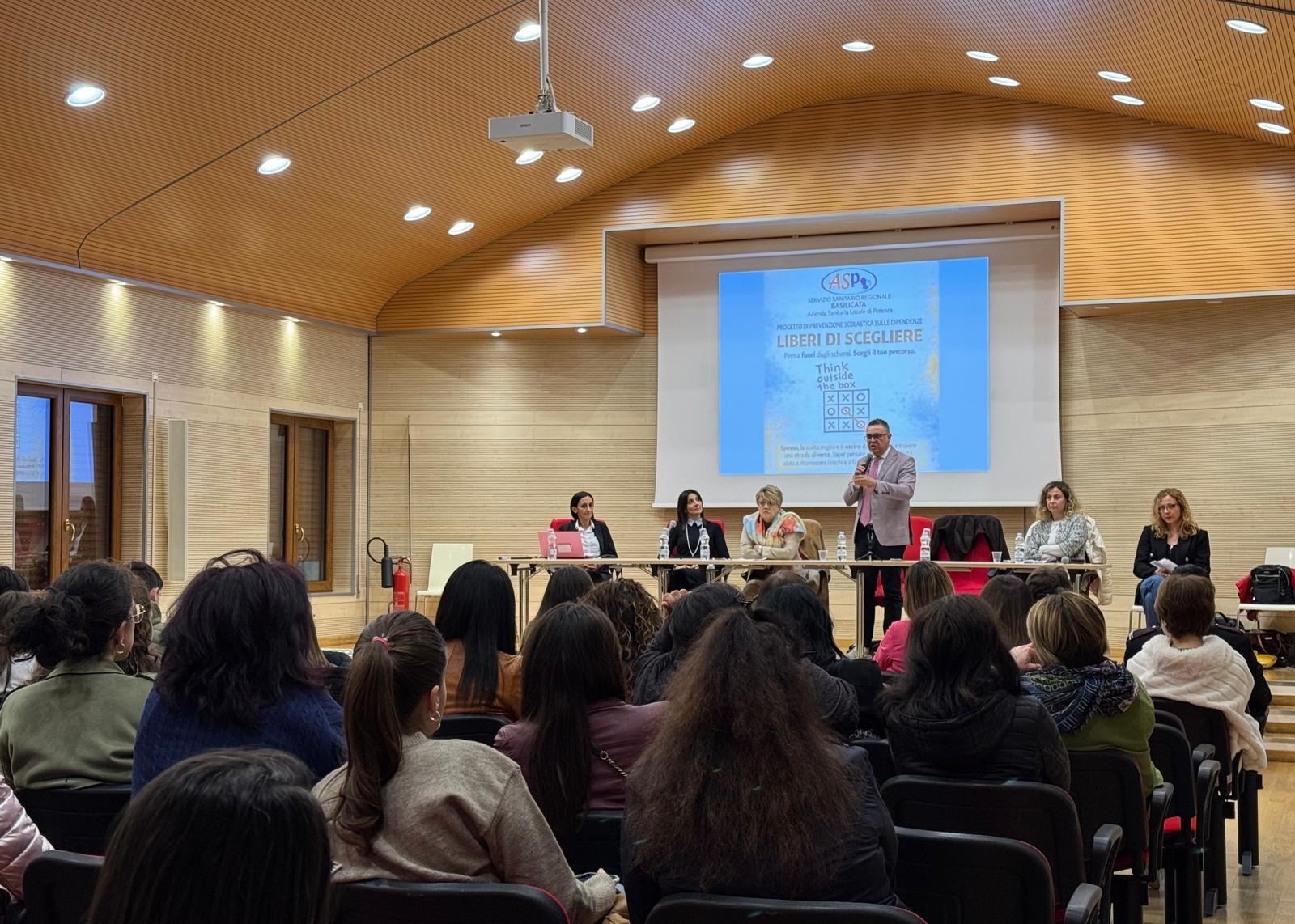 A Castelsaraceno, la presentazione di LIBERI DI SCEGLIERE, progetto di prevenzione scolastica sulle dipendenze.