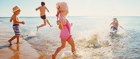 Avviso Pubblico per l'iscrizione al centro estivo presso il lido comunale per minori di età compresa tra i 6 e i 14 anni