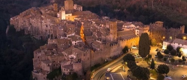 IL BORGO SOSPESO SI ACCENDE CON L’ESTATE VITORCHIANESE 2026!
