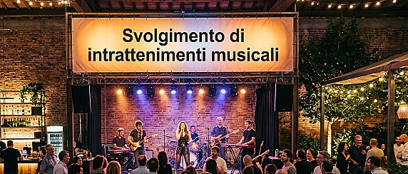 Svolgimento di intrattenimenti musicali all’aperto