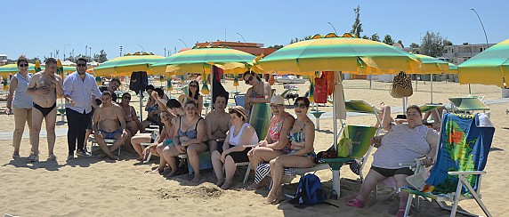 Una bellissima giornata di mare, allegria e condivisione per i ragazzi de Il mosaico centro socio educativo