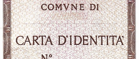 Addio alle carte d'identità cartacee non scadute rimandato