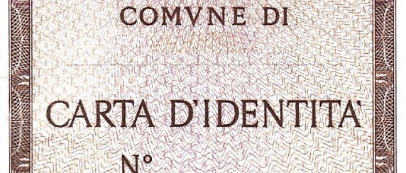 Addio alle carte d'identità cartacee non scadute rimandato