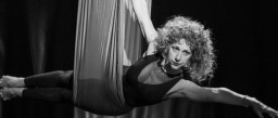 ESIBIZIONE DI DANZA AEREA