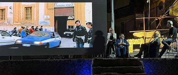 Il Prefetto Renato Cortese emoziona il Teatro Romano di Terracina: una serata dedicata al coraggio, al senso dello Stato e all'umanità