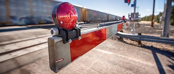 Variazione tempi di chiusura Passaggio a Livello Km 100+998 località "Cimaggiosso" in prossimità della SP15 nelle date del 9/10 luglio 2026 e del 10/11 luglio 2026.