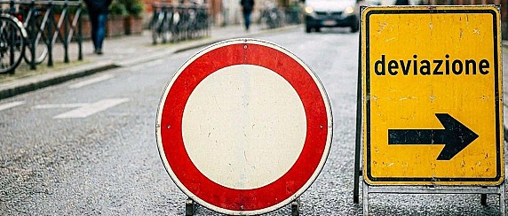 Interruzione della viabilità in Via Crema