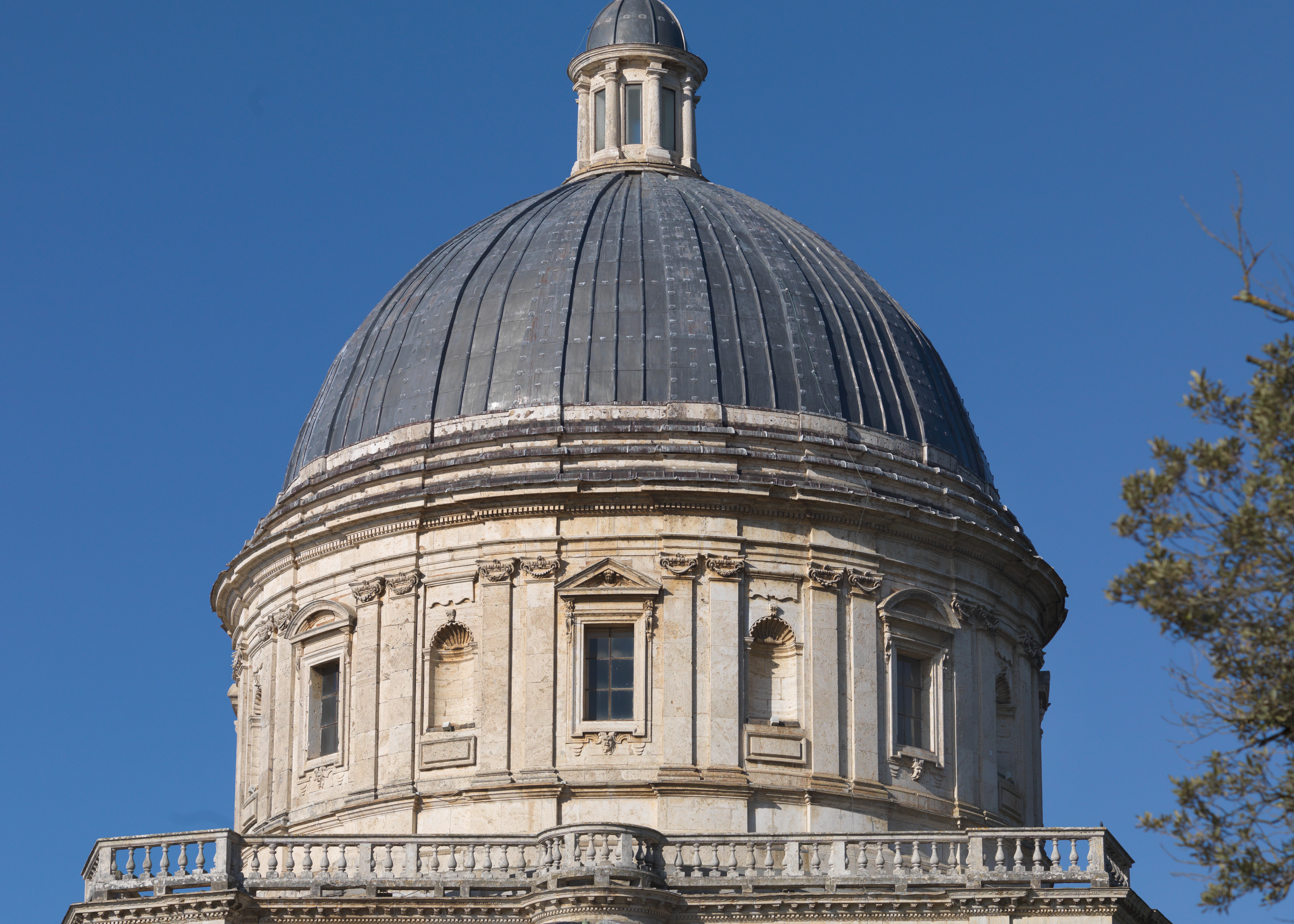 Todi, 540mila euro per il restauro del terrazzo del Tempio della Consolazione