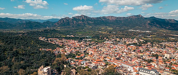 Salute, ambiente e prevenzione al centro di un nuovo percorso istituzionale: il Comune di Sarroch aderisce al progetto SINTESI
