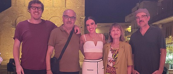 Applausi per Eleonora Strino Trio in Piazza San Vitale