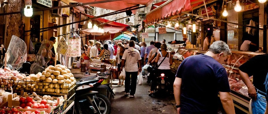 Spostamento del mercato rionale del sabato nel Viale Eleonora D'Arborea i giorni 1 e 8 agosto 2026.