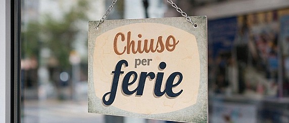 Chiusure estive e variazioni di orario: le regole per esercizi commerciali e attività di servizio