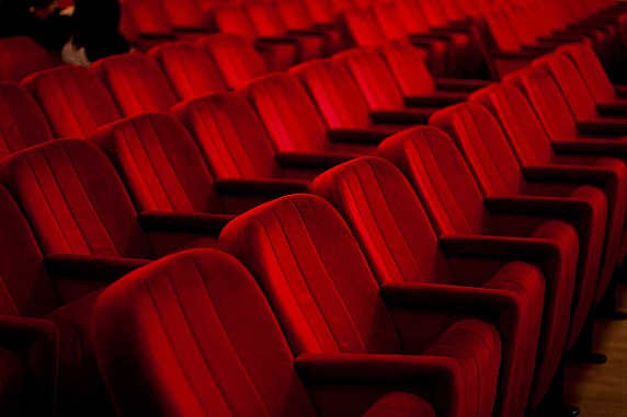 29 luglio, 6 e 27 agosto 2026 – Parco Ferrini, Piazza Risorgimento - Rassegna cinema all'aperto "Acque profonde"