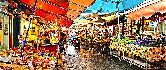 Mercato settimanale sabato 15 agosto 2026
