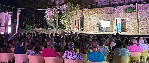 Liberevento: Braina a Villa Siotto con il suo "Madri. Storie di donne"
