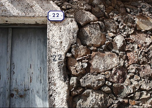 BANDO PUBBLICO  PER LA CONCESSIONE DI CONTRIBUTI A FONDO PERDUTO PER L’ACQUISTO, RISTRUTTURAZIONE O RESTAURO E RISANAMENTO CONSERVATIVO DI PRIME CASE NEI PICCOLI COMUNI DELLA SARDEGNA