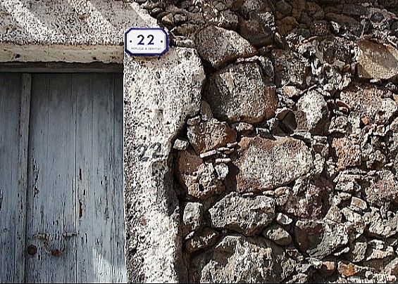 BANDO PUBBLICO  PER LA CONCESSIONE DI CONTRIBUTI A FONDO PERDUTO PER L’ACQUISTO, RISTRUTTURAZIONE O RESTAURO E RISANAMENTO CONSERVATIVO DI PRIME CASE NEI PICCOLI COMUNI DELLA SARDEGNA