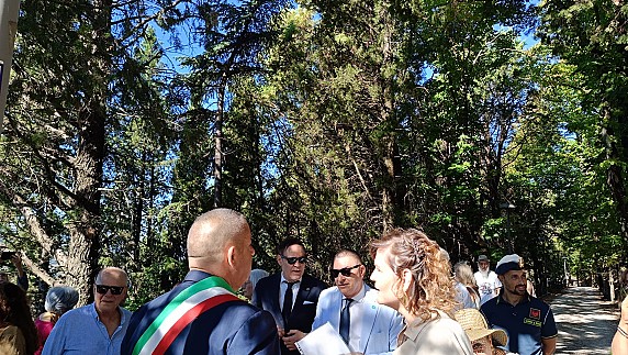Amore ogni cosa Chiama 5.9 (49)