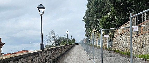 Parco della Rimembranza, affidati i lavori per la messa in sicurezza del muro di contenimento