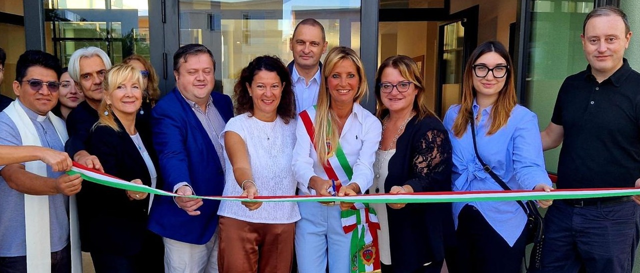 Taglio del nastro per il nuovo polo scolastico 0-6 a Levanella