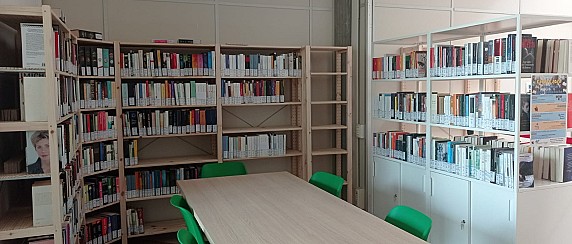 UNA BIBLIOTECA RINNOVATA e FUNZIONALE!!!
