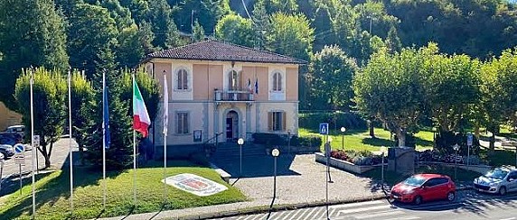 Inaugurata la nuova piattaforma elevatrice del Palazzo Comunale