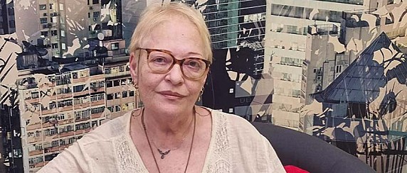 "Versi urgenti per resistere” di Patricia Vena, la poesia come forma di resistenza