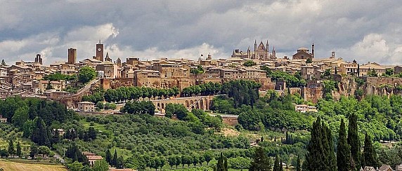 L'Amministrazione comunale organizza un Tour dell'Umbria con tappa ad Assisi