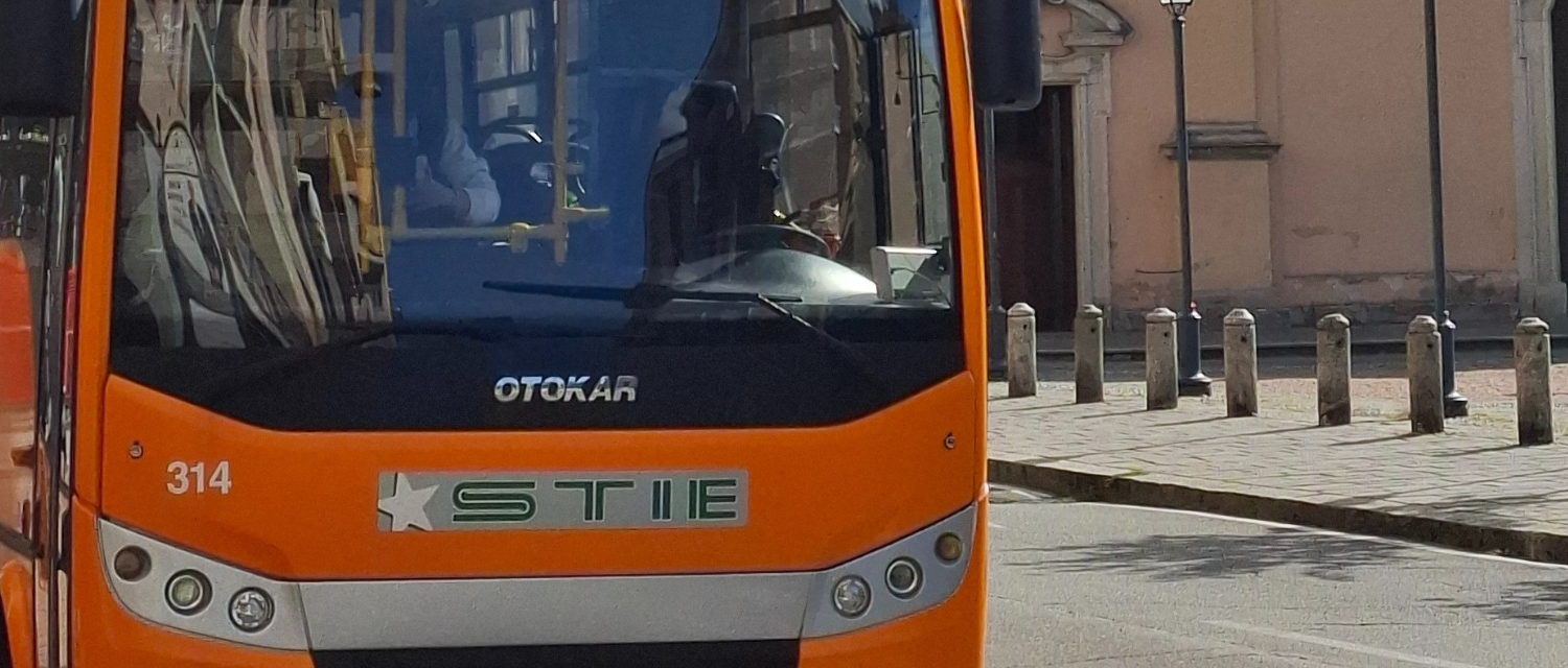 Trasporto pubblico urbano, Saronno sceglie di contenere le tariffe: biglietto a 1,30 euro e abbonamenti più convenienti dal 2027