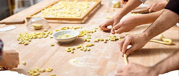 Alzheimer Caffè a Tissi: “Mani in Pasta”, tra ricordi e tradizioni"