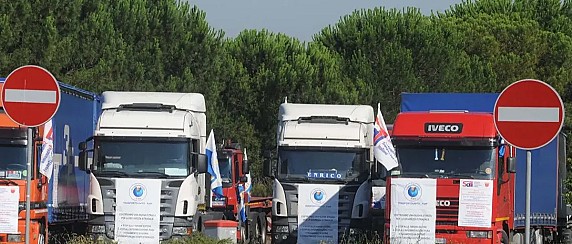 Protesta Autotrasportatori. Difficoltà smaltimento rifiuti ingombranti e tessili