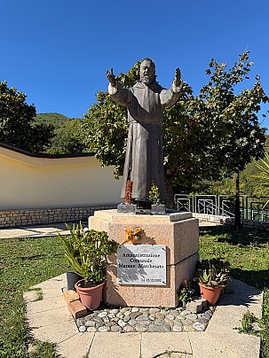 Padre Pio (2)