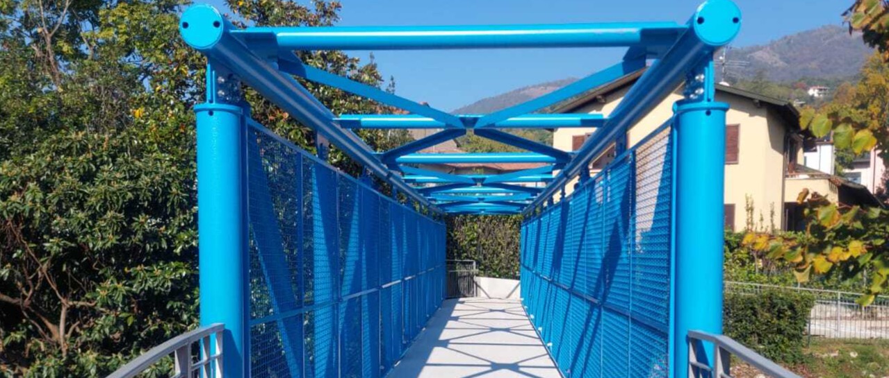 Nuovo ponte pedonale di Comerio, adiacente al Parco di Via Sacconaghi