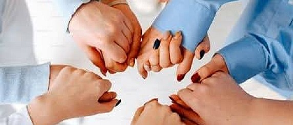 Sostegno economico alle donne con familiari ospiti in strutture residenziali socio-sanitarie e sociali (L.R. 21/2016 e s.m.i.) delle aree di utenza “Anziani”, “Disabilità” e “Salute Mentale"