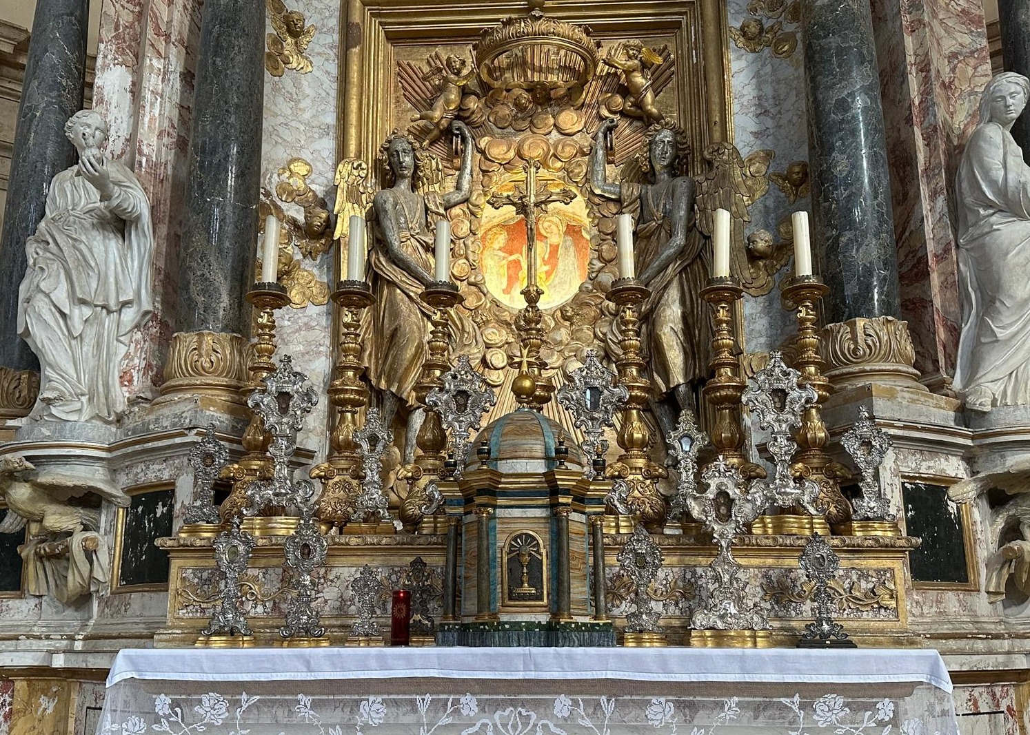 Todi, Esposti alla Consolazione i Reliquiari in occasione delle festività di tutti i Santi.