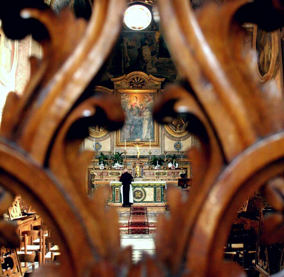 Dettaglio porta lignea 2